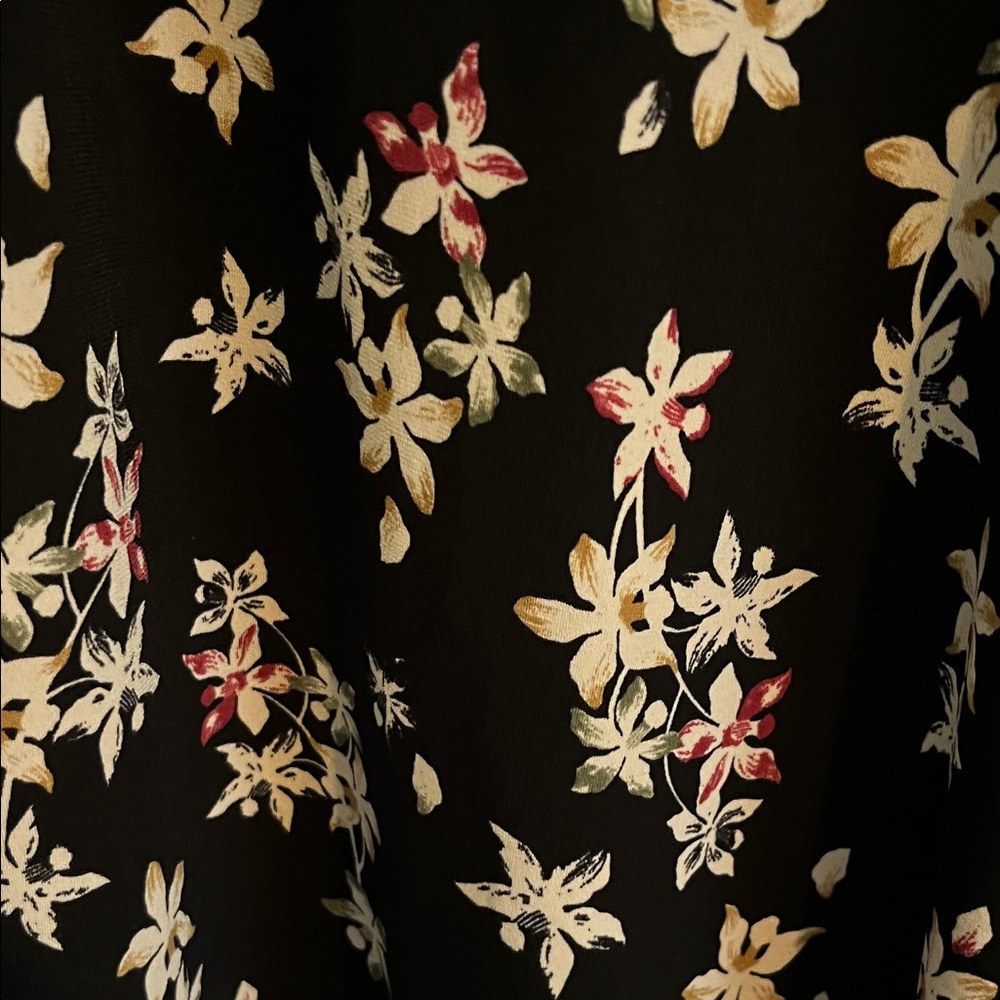 Lane Bryant Floral Sleeveless Black Blouse size 34/36, NWT